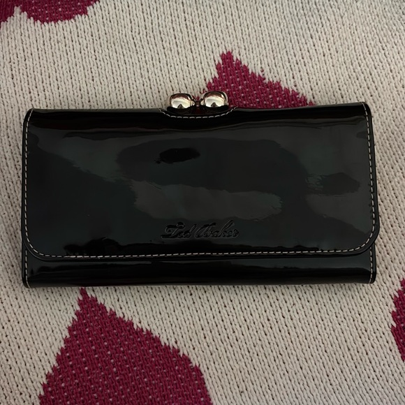 Vintage Ted Baker Patent Leather Kisslock Wallet/Clutch - Picture 1 of 6